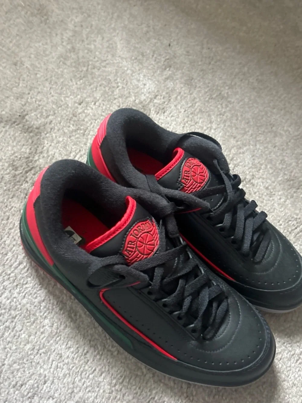 Jordan Men's Black and Red Low-Top Sneakers
